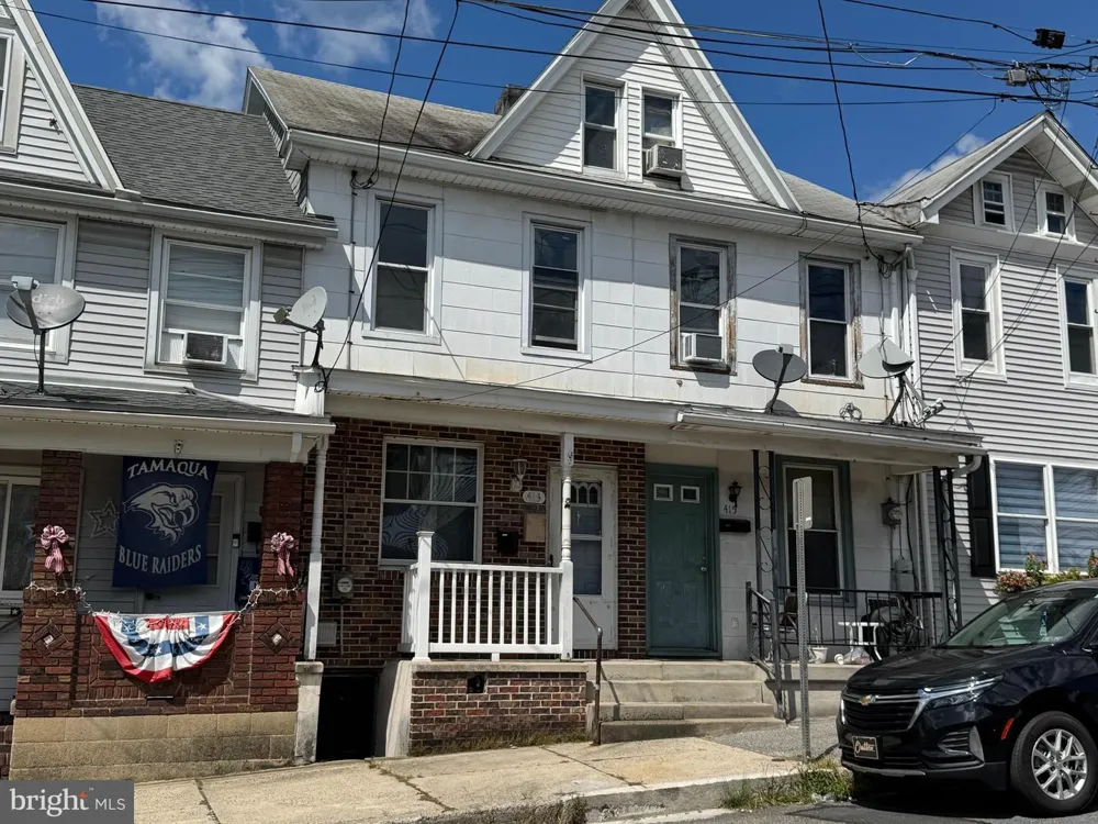 413 E UNION STREET Tamaqua, PA 18252