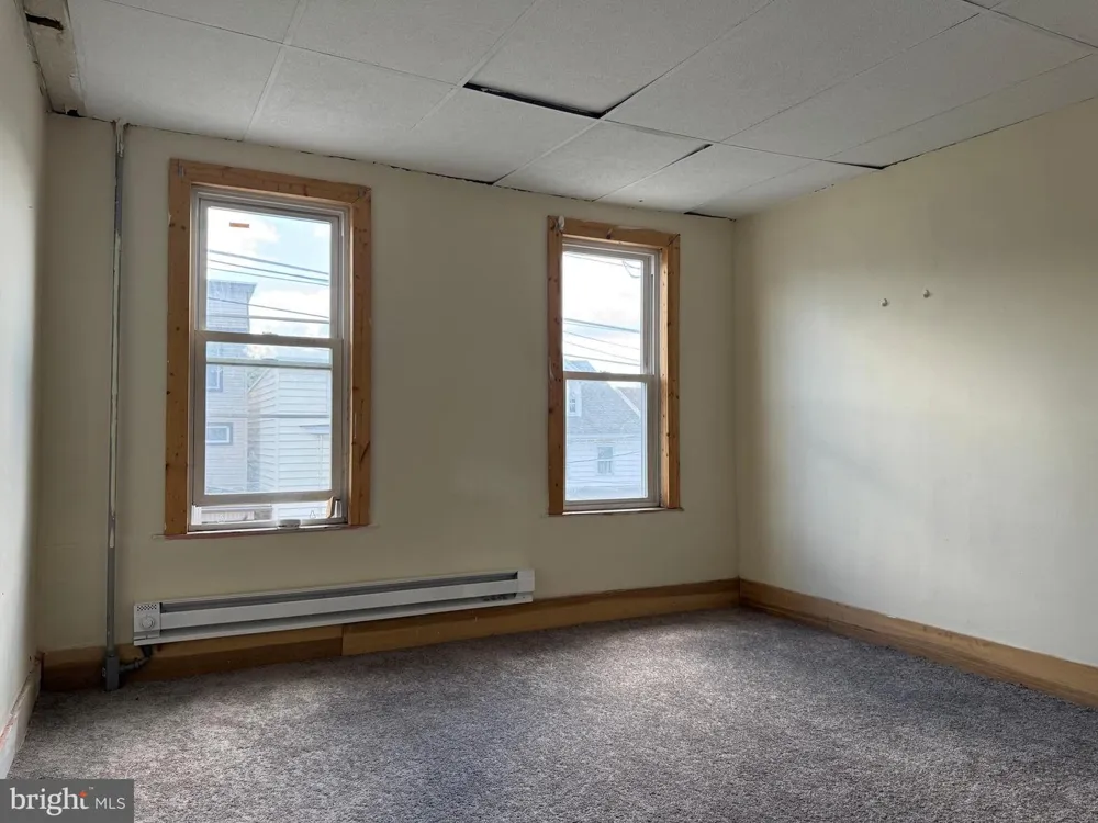 413 E UNION STREET Tamaqua, PA 18252