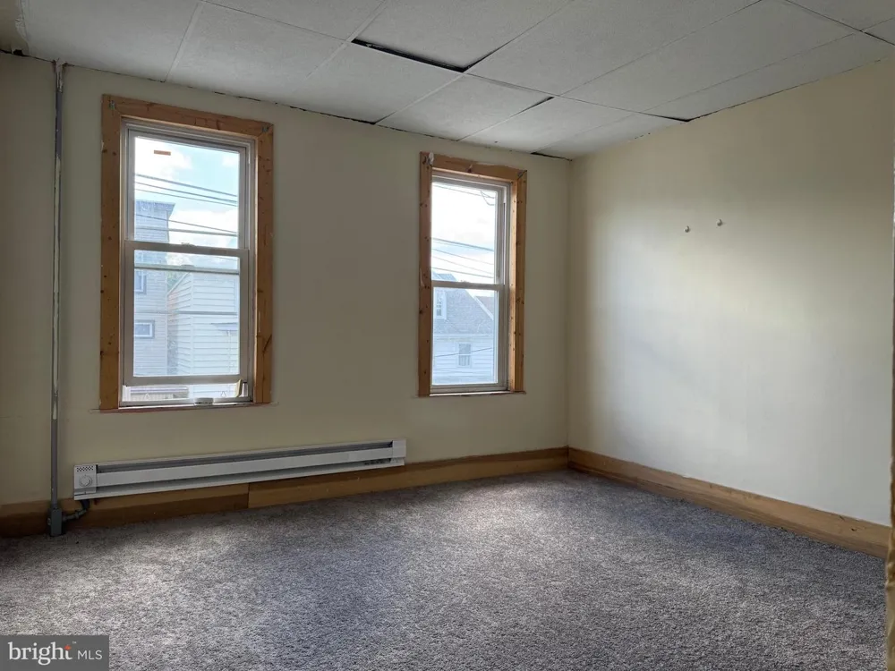 413 E UNION STREET Tamaqua, PA 18252