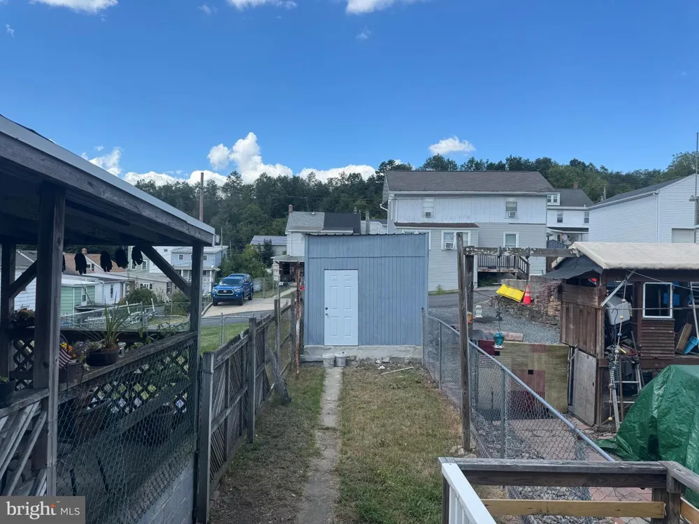 413 E UNION STREET Tamaqua, PA 18252