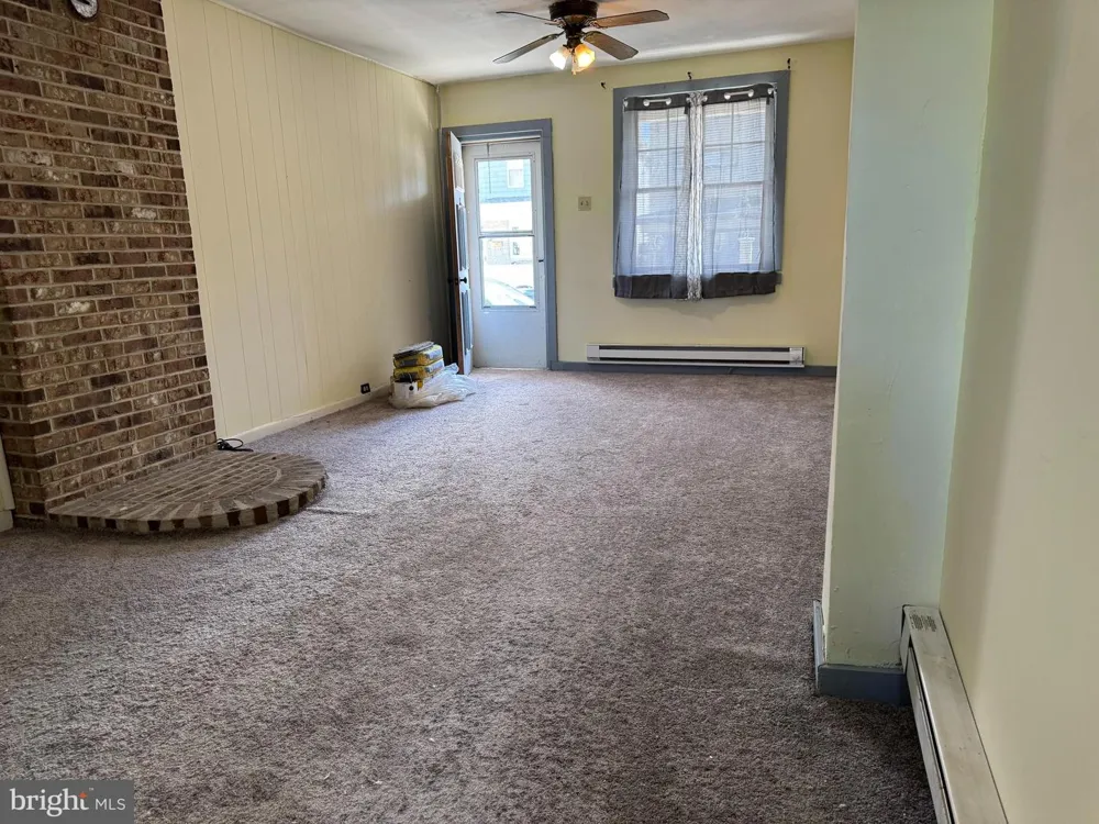 413 E UNION STREET Tamaqua, PA 18252