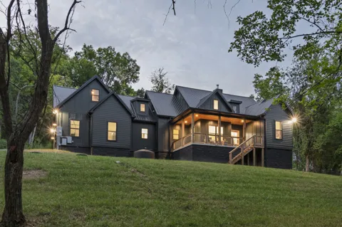 2320 Stephens Road