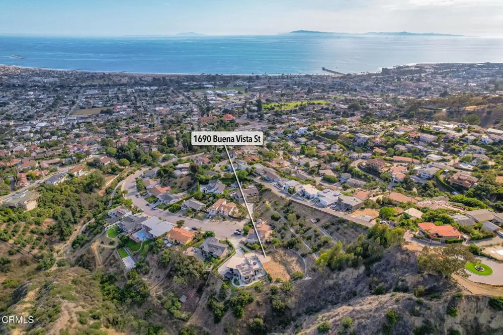 1690 Buena Vista Street Ventura, CA 93001