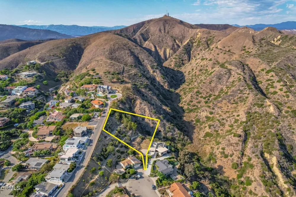 1690 Buena Vista Street Ventura, CA 93001