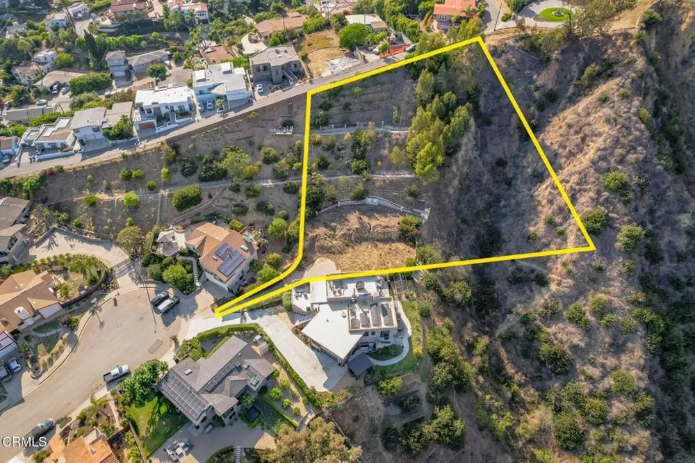 1690 Buena Vista Street Ventura, CA 93001