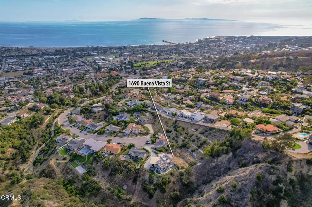 1690 Buena Vista Street Ventura, CA 93001
