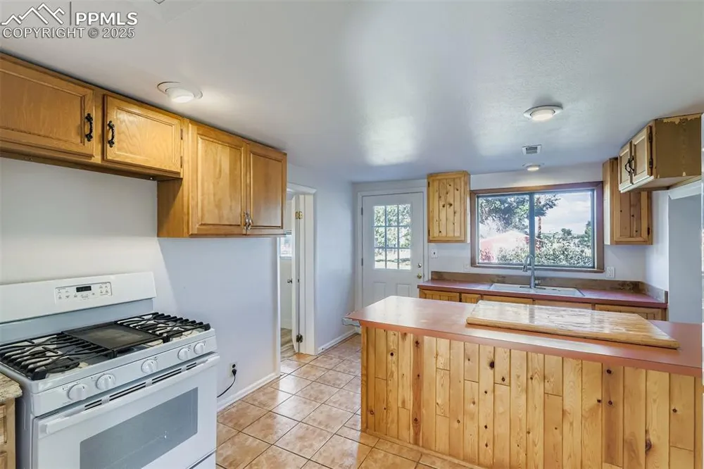 1160 Illinois Avenue Canon City, CO 81212