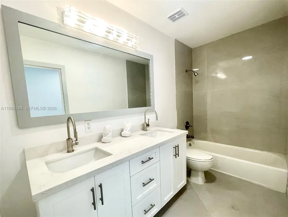 16490 SW 244th St Homestead, FL 33031