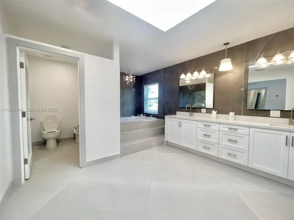16490 SW 244th St Homestead, FL 33031