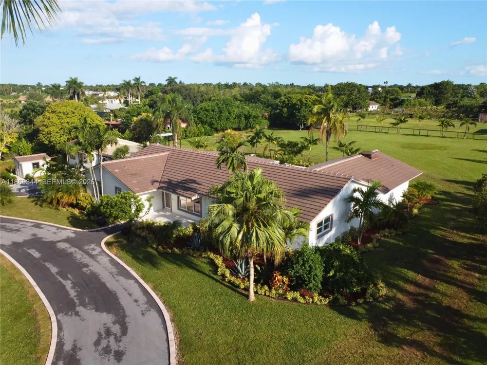 16490 SW 244th St Homestead, FL 33031