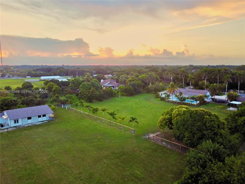 16490 SW 244th St Homestead, FL 33031