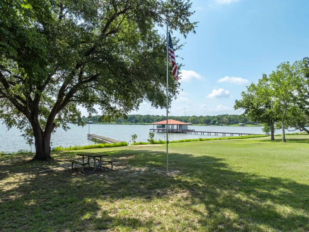 1764 Lcr 740 Thornton, TX 76687