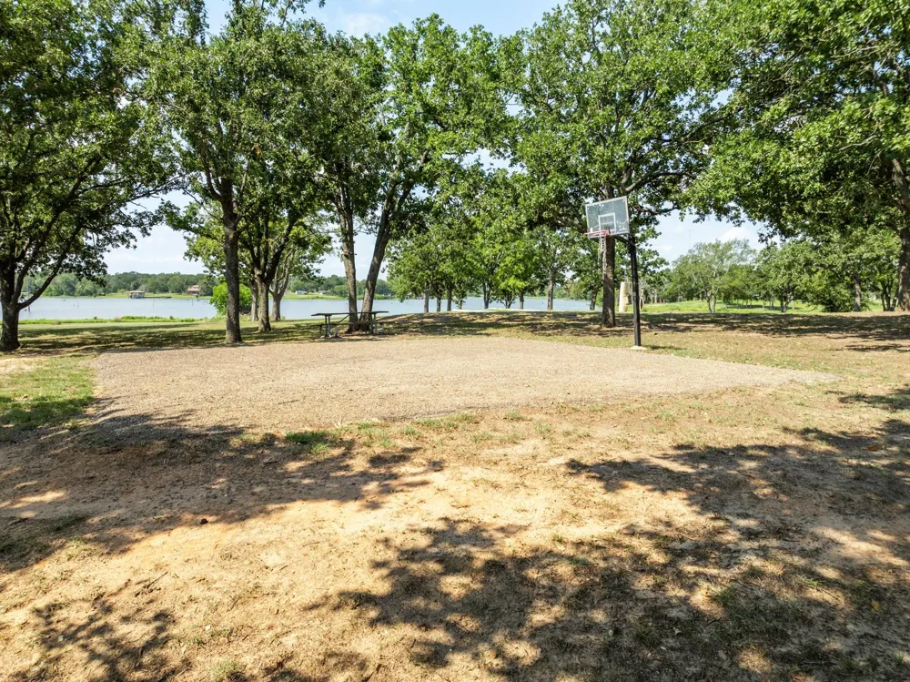 1764 Lcr 740 Thornton, TX 76687
