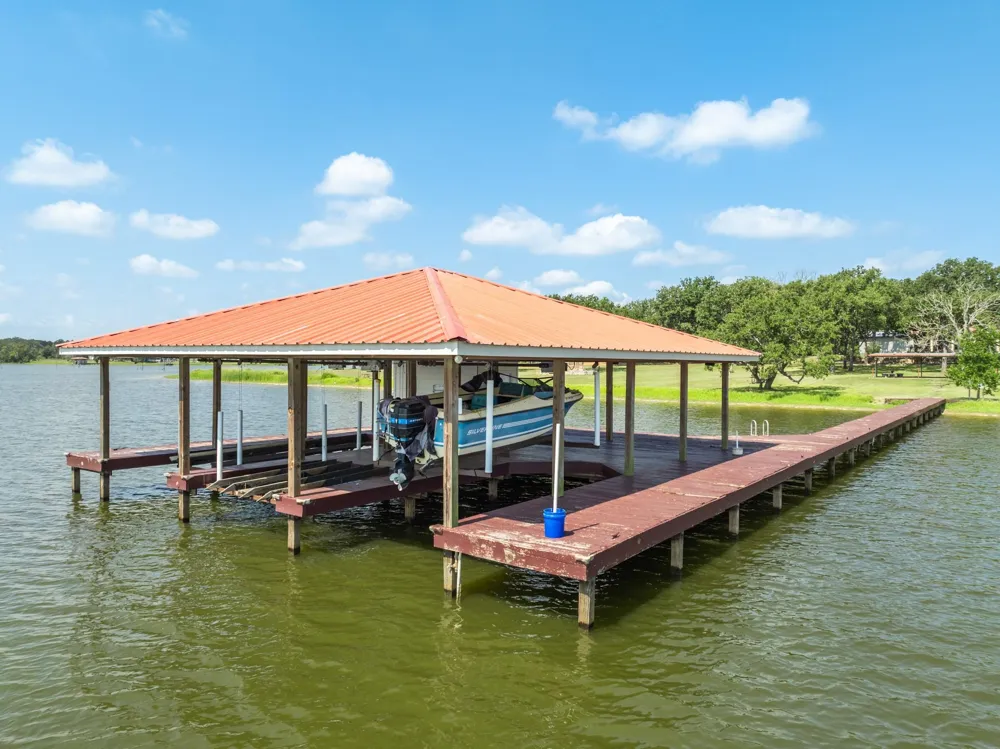 1764 Lcr 740 Thornton, TX 76687