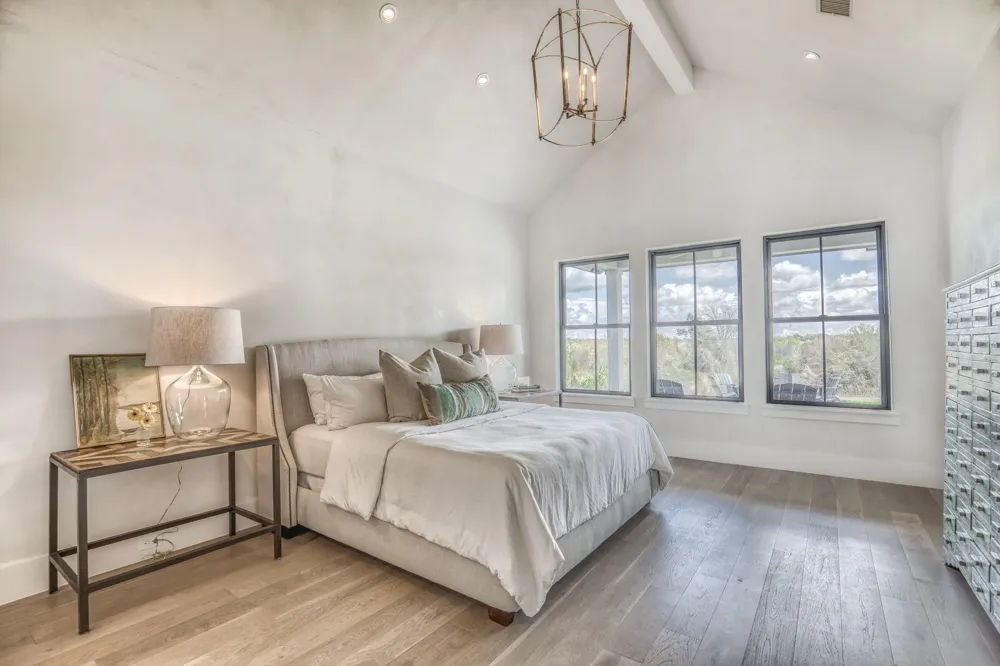 114 Turney Trace Round Top, TX 78954