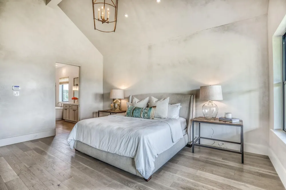 114 Turney Trace Round Top, TX 78954