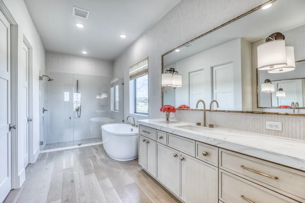 114 Turney Trace Round Top, TX 78954