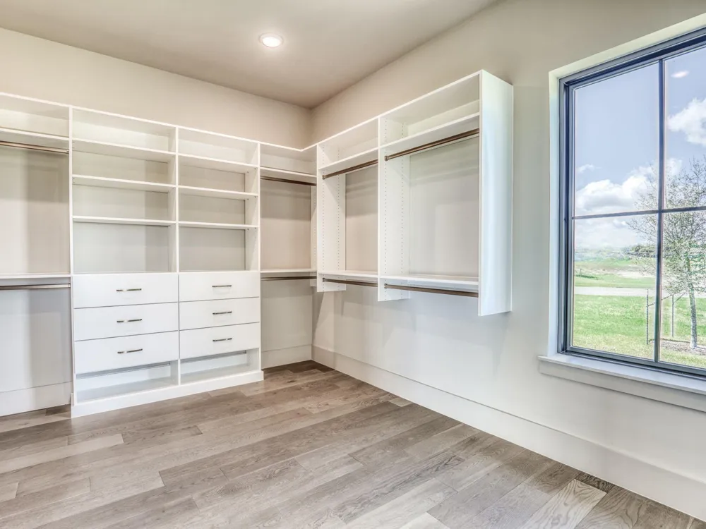 114 Turney Trace Round Top, TX 78954