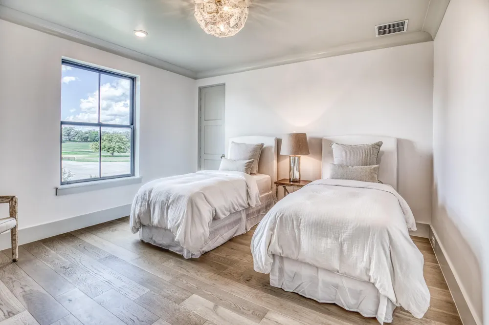 114 Turney Trace Round Top, TX 78954