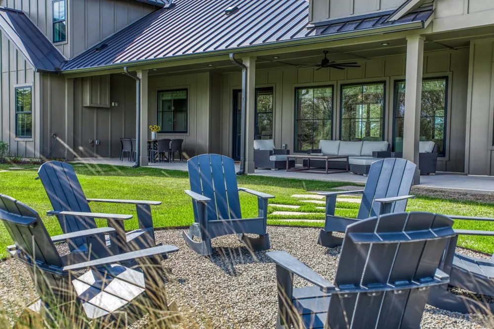 114 Turney Trace Round Top, TX 78954