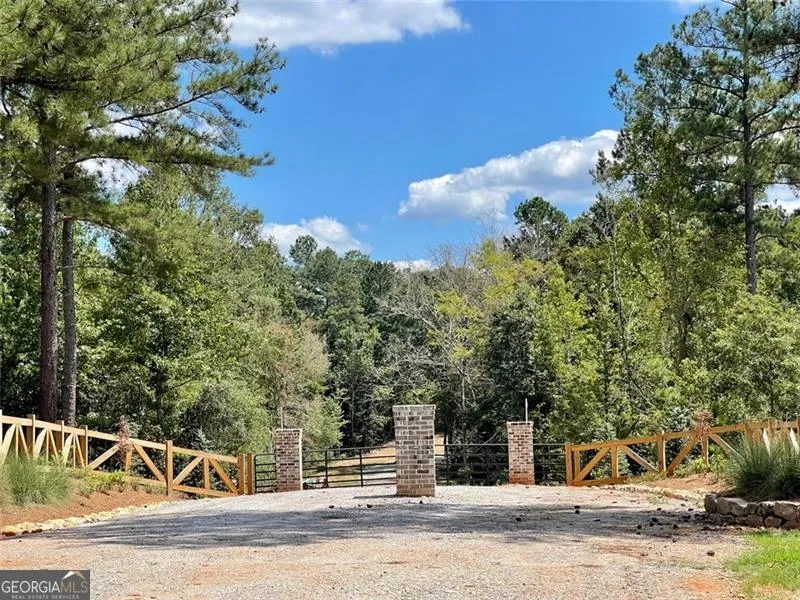 742 Harmony Gates DR Commerce, GA 30530