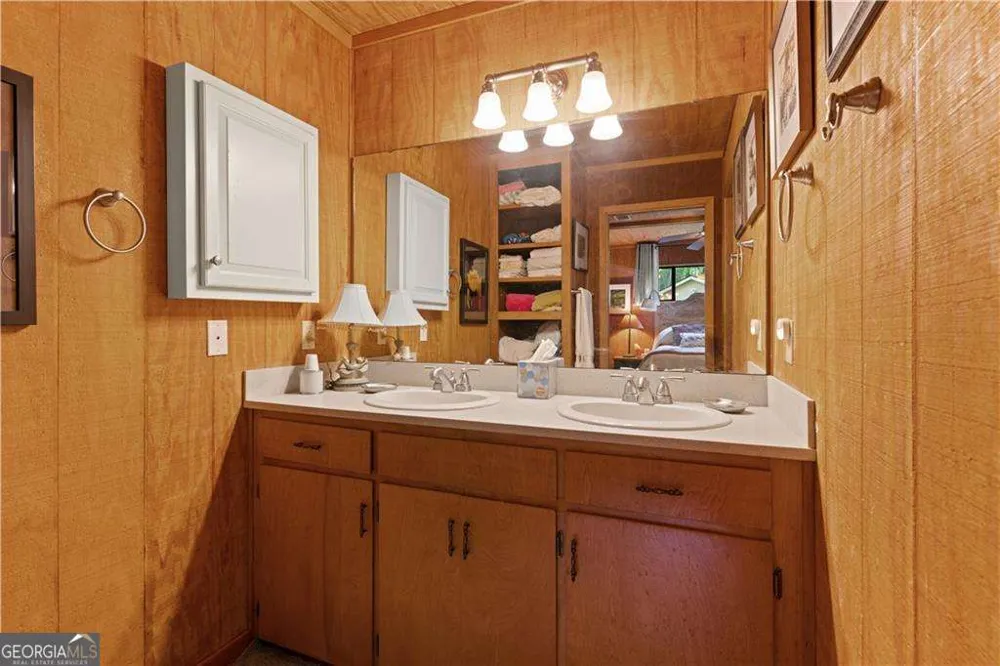 4631 Bailey Mill RD White Oak, GA 31568