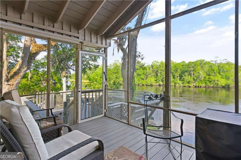 4631 Bailey Mill RD White Oak, GA 31568