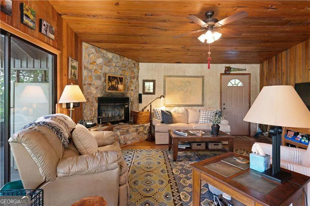 4631 Bailey Mill RD White Oak, GA 31568