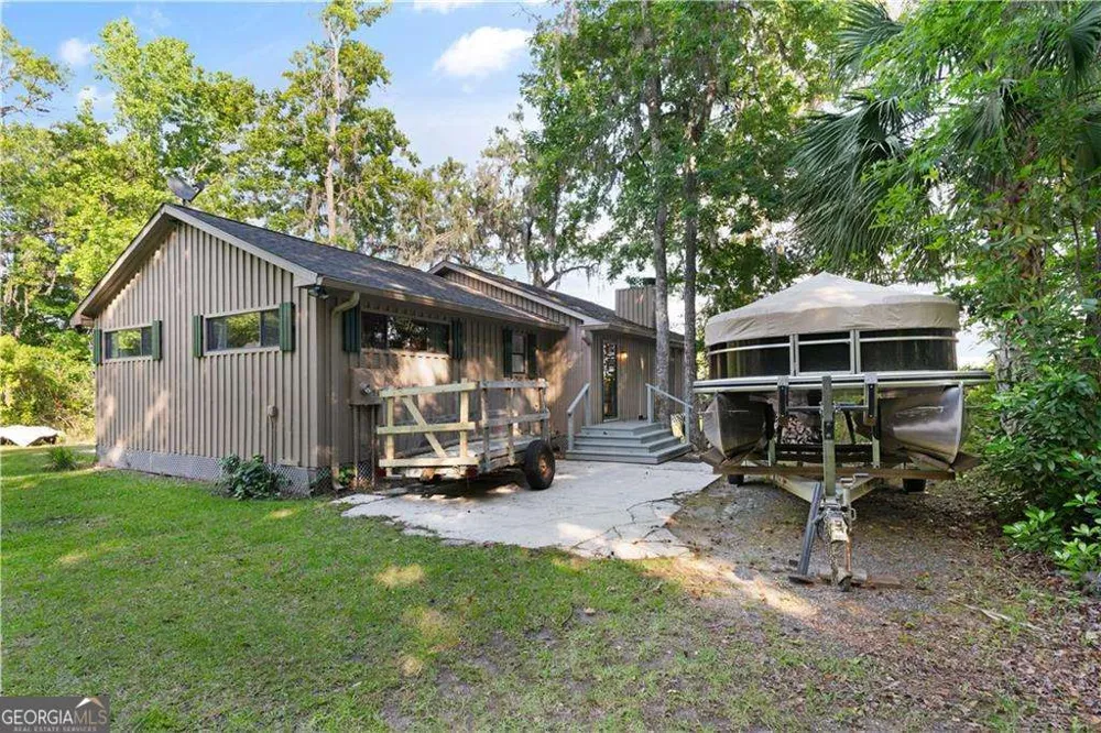 4631 Bailey Mill RD White Oak, GA 31568