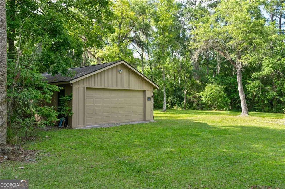 4631 Bailey Mill RD White Oak, GA 31568