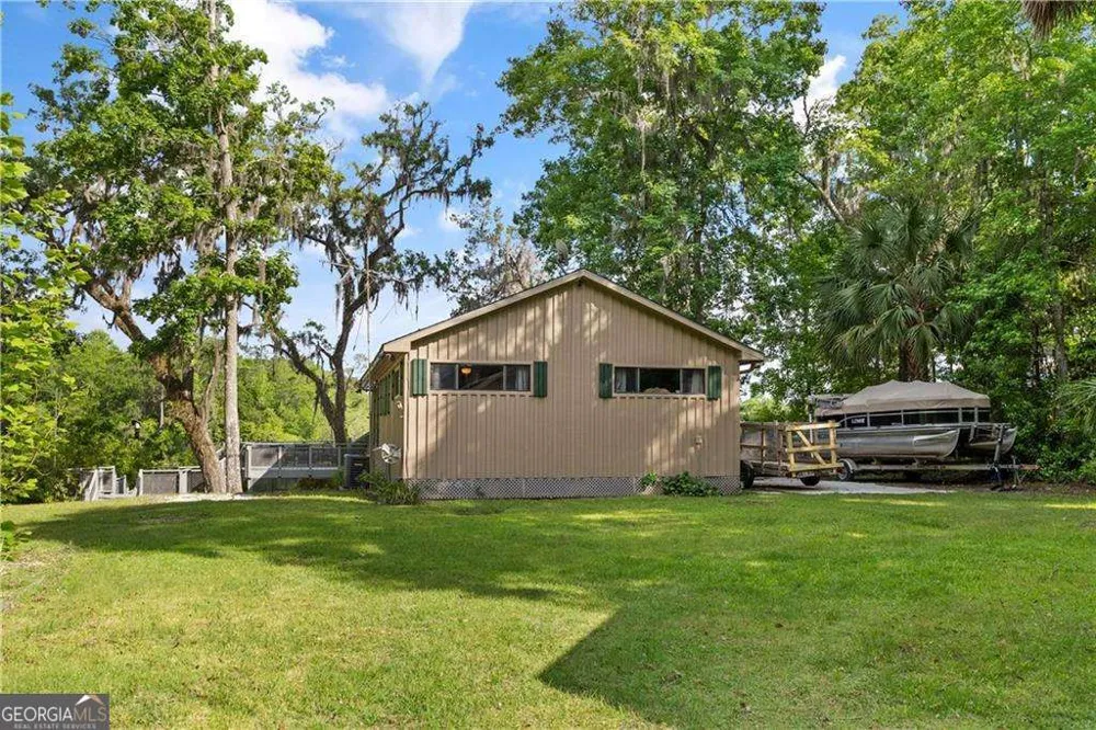 4631 Bailey Mill RD White Oak, GA 31568