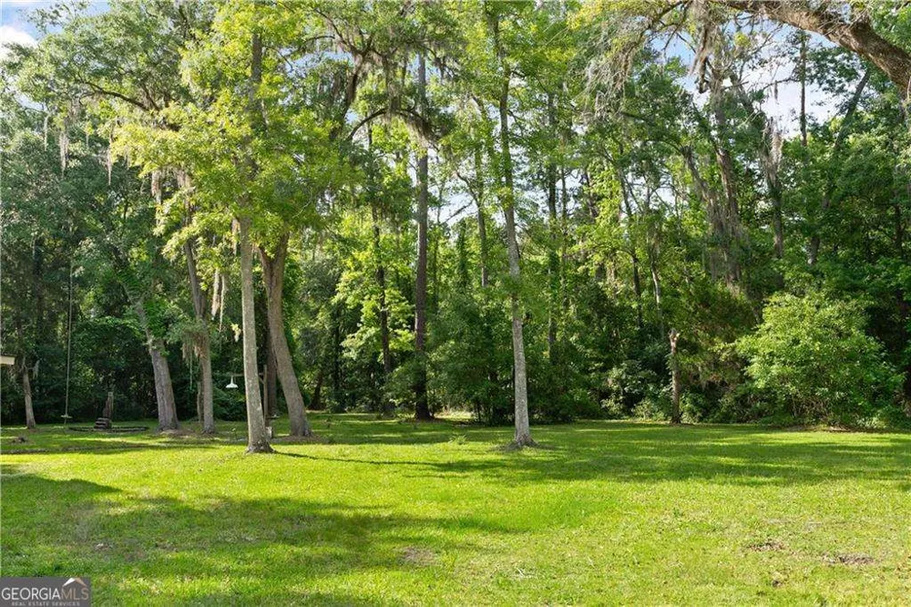 4631 Bailey Mill RD White Oak, GA 31568
