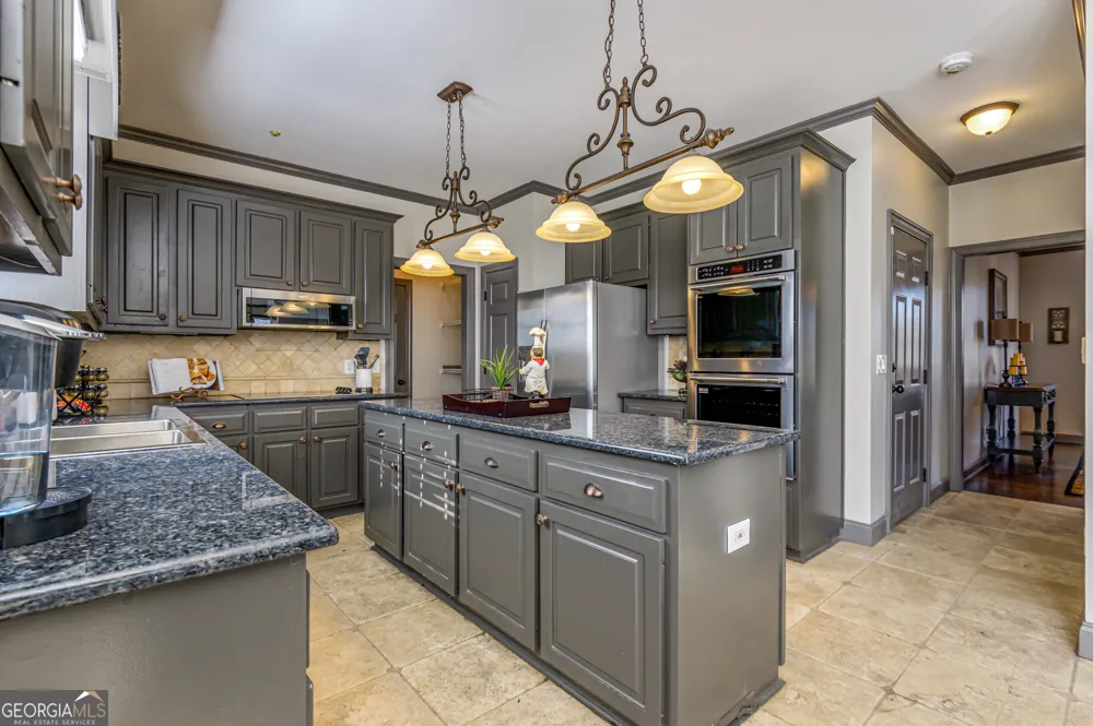 10 Bridlewood CT Cartersville, GA 30120