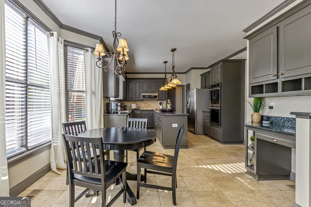 10 Bridlewood CT Cartersville, GA 30120