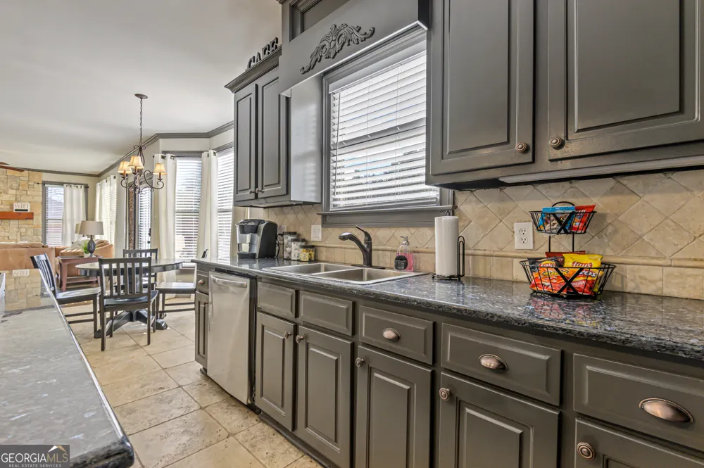 10 Bridlewood CT Cartersville, GA 30120