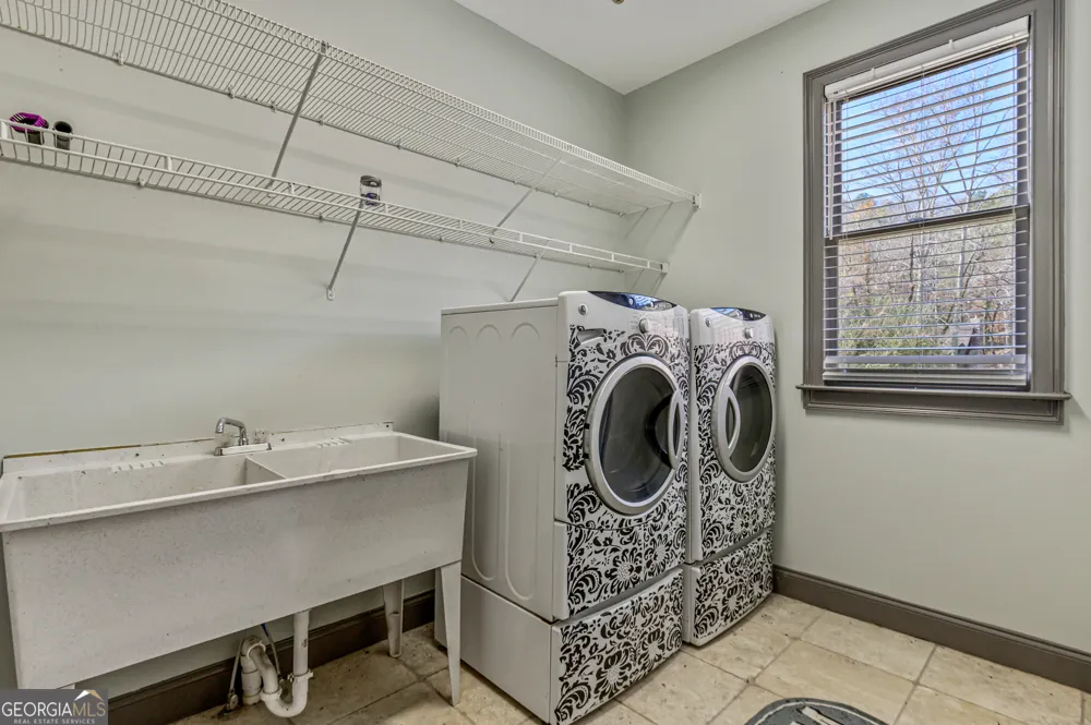 10 Bridlewood CT Cartersville, GA 30120