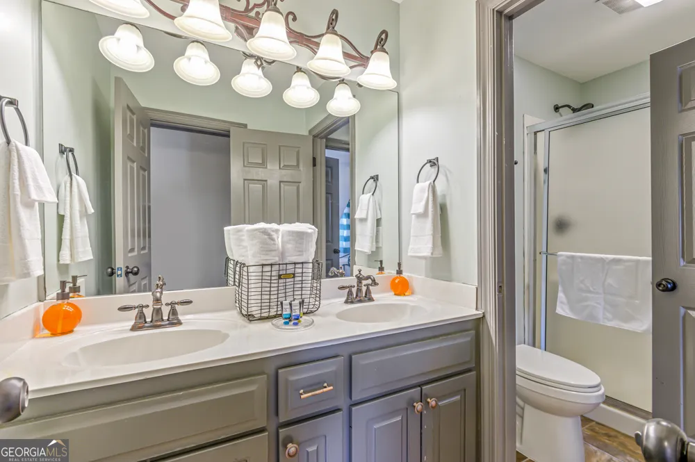 10 Bridlewood CT Cartersville, GA 30120