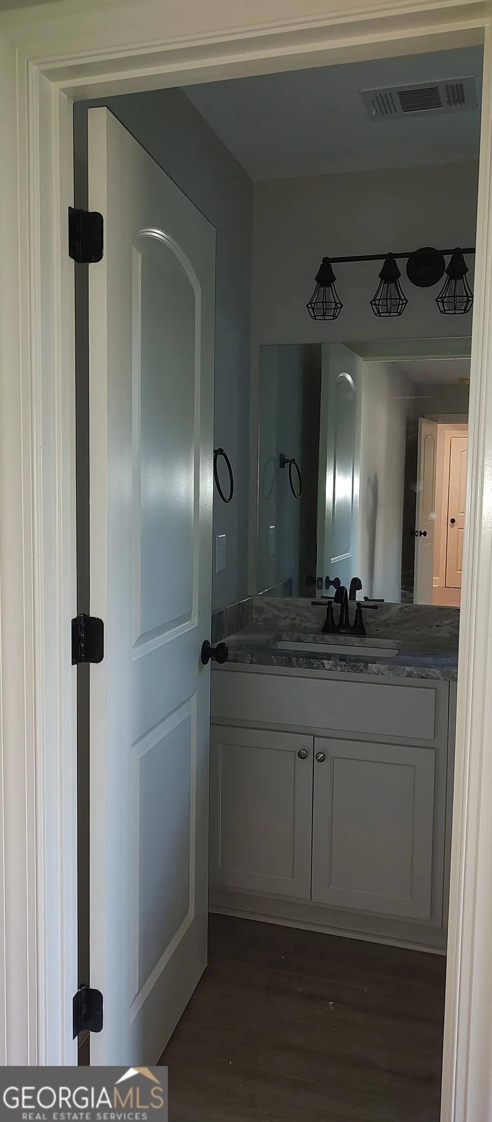 13 Brown ST Barnesville, GA 30204