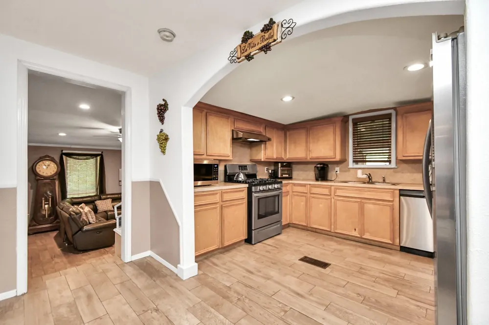 24998 Sorters Road Porter, TX 77365
