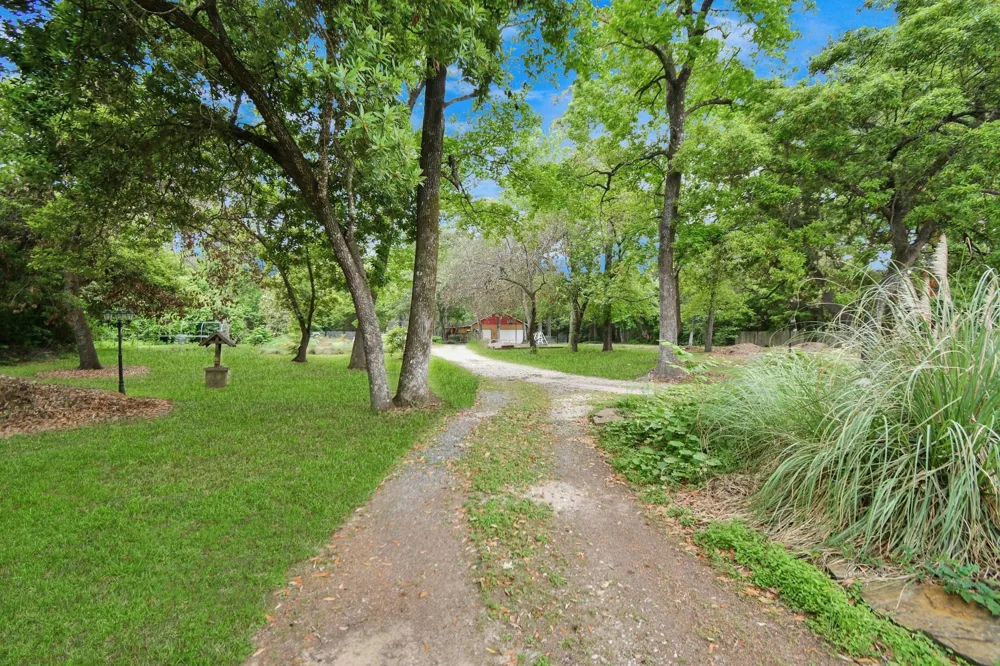 24998 Sorters Road Porter, TX 77365
