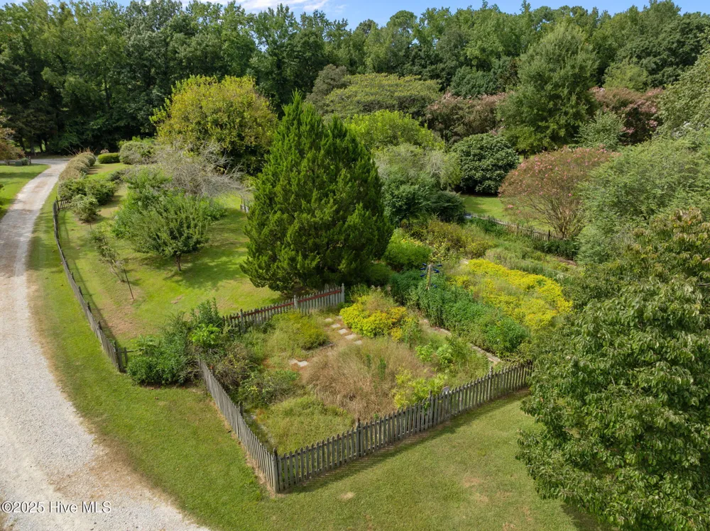 7464 Nc 43 Macclesfield, NC 27852