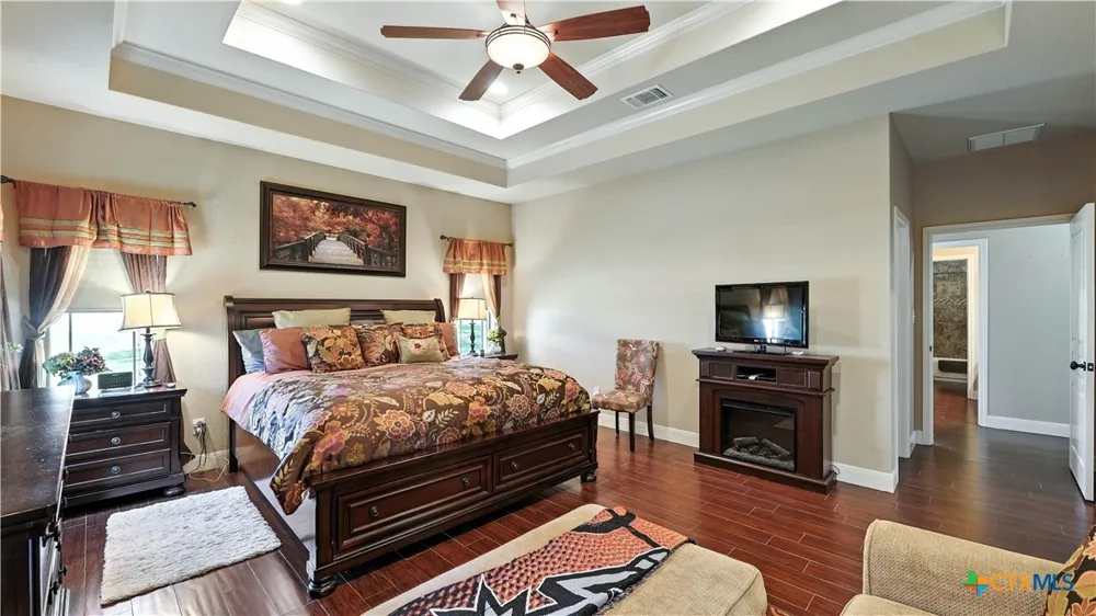 121 Carrizo Ridge Floresville, TX 78114
