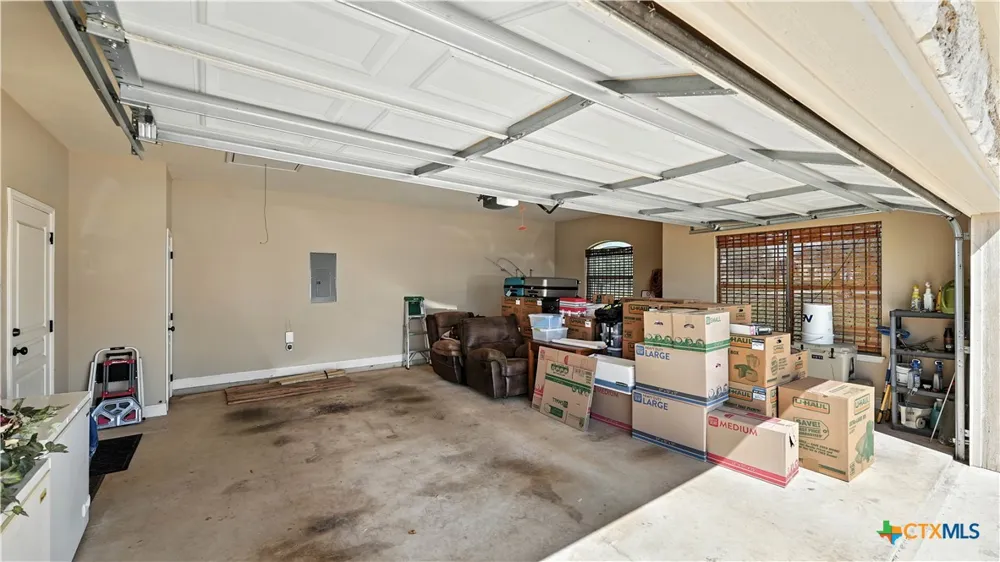 121 Carrizo Ridge Floresville, TX 78114