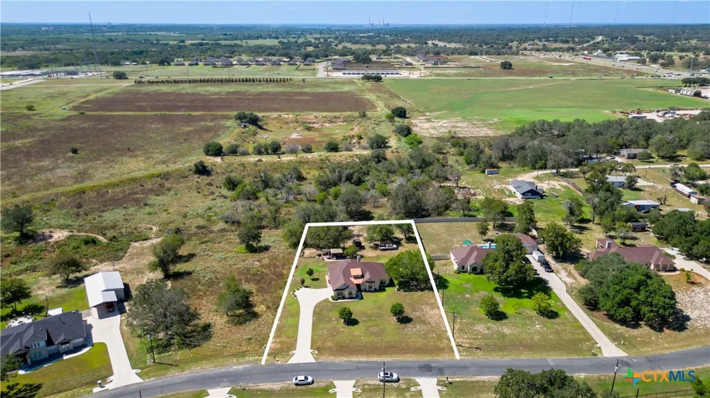 121 Carrizo Ridge Floresville, TX 78114