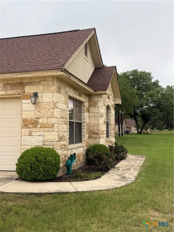 121 Carrizo Ridge Floresville, TX 78114