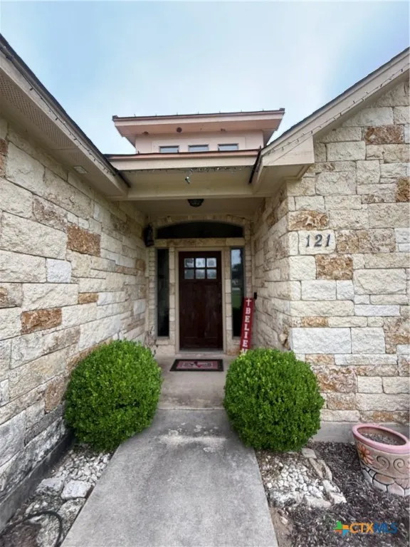 121 Carrizo Ridge Floresville, TX 78114
