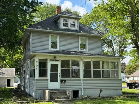 208 7th Street
