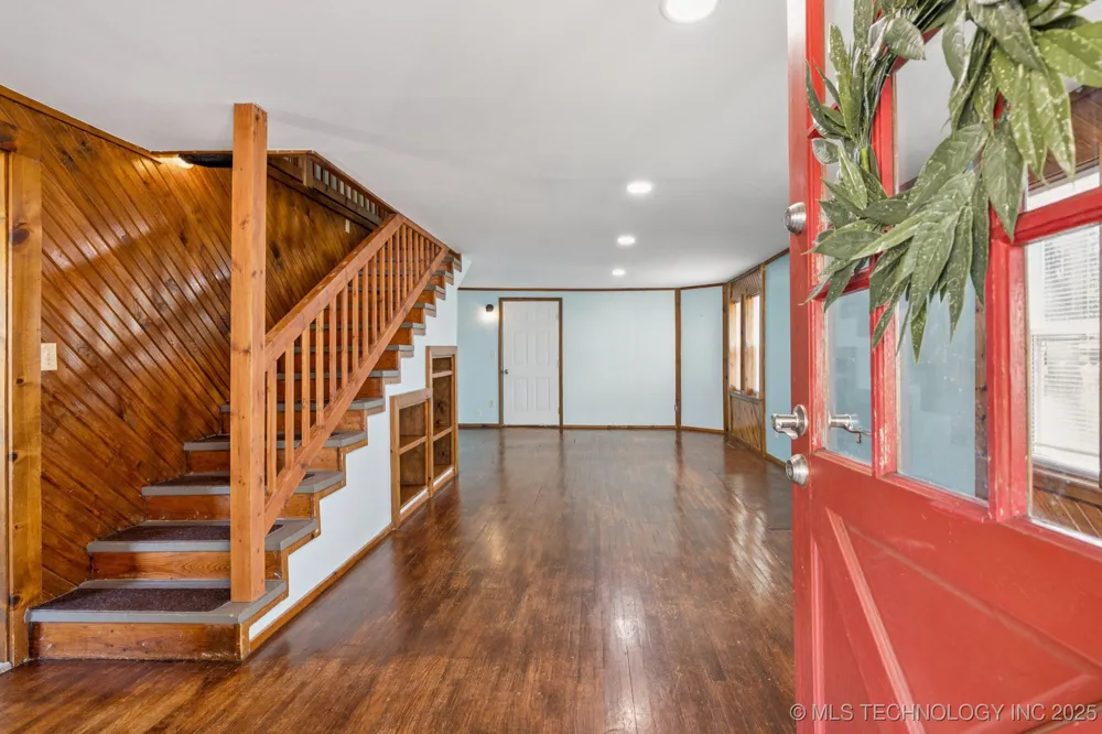 509 W 5th Street Grove, OK 74344
