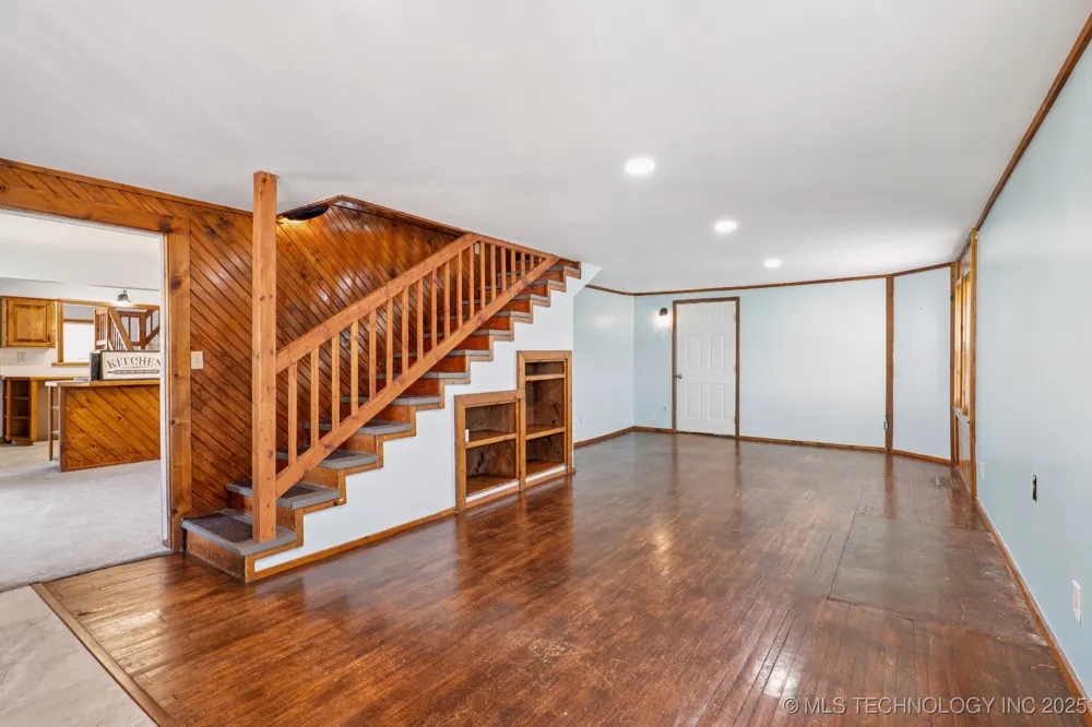 509 W 5th Street Grove, OK 74344