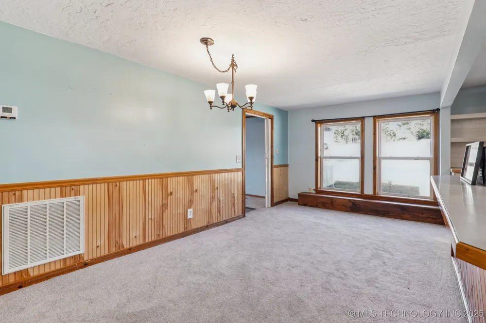 509 W 5th Street Grove, OK 74344